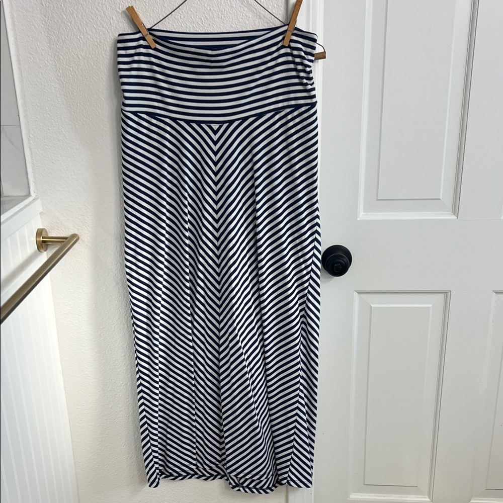 Old Navy Maternity Navy and White Striped Maxi Skirt - Size Medium